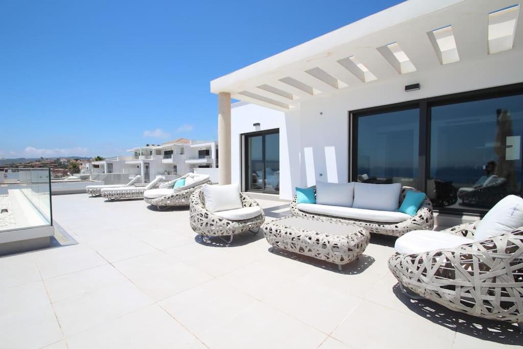 Luxurious Penthouse With Huge Panoramic Terrace Apartment San Roque  Luaran gambar