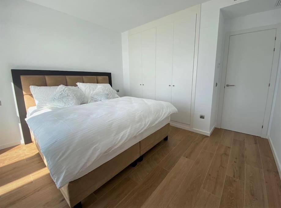 Luxurious Penthouse With Huge Panoramic Terrace Apartment San Roque  Luaran gambar